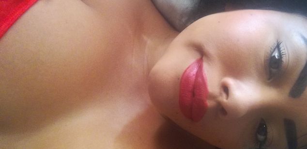 Model - Katrindaniels curvy