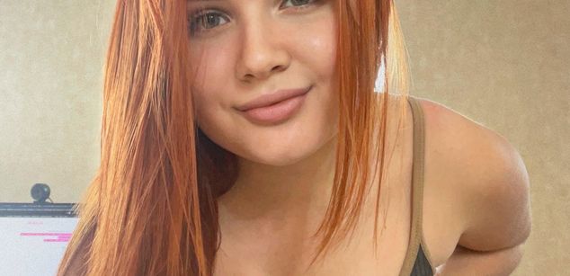 Model - Emeralda cuckold