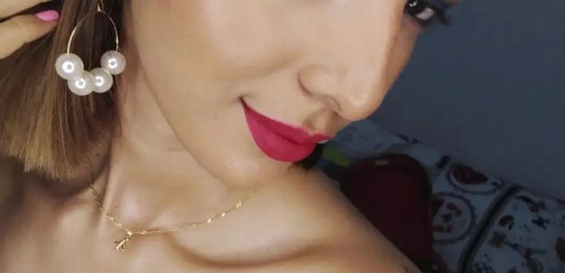 Model - Mia miller skinny