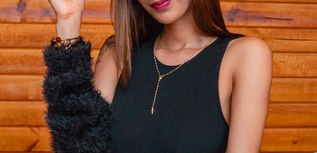 Model - Mia miller skinny