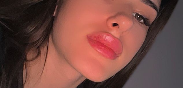 Model - DaniellaRoss young