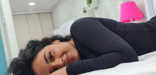 Model - MilaSsnyder erotic