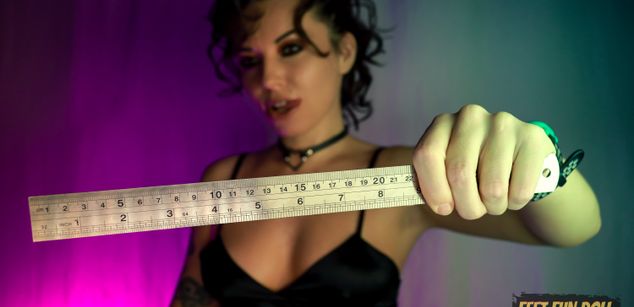 Model - FeetFunDoll teen