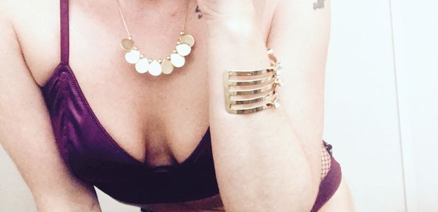 Model - Jenny Savage joi