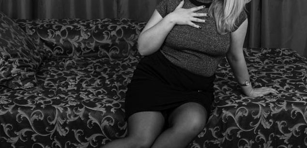 Model - Leeona-Exotic squirt