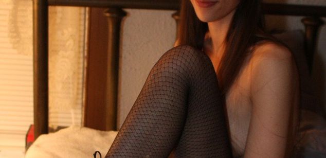 Model - Erotic Eva Squirts cougar