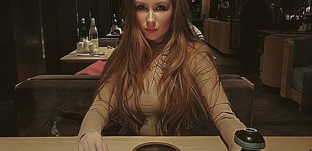 Model - Katrin_fox squirt