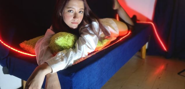 Model - rukkia findom