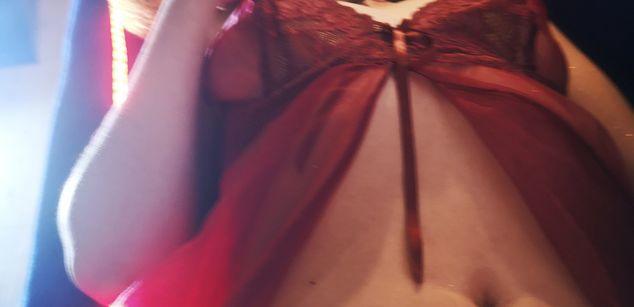 Model - rukkia findom