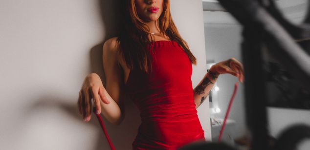 Model - AbbieRhondes fingering