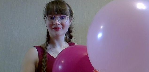 Model - KiraGoldens joi