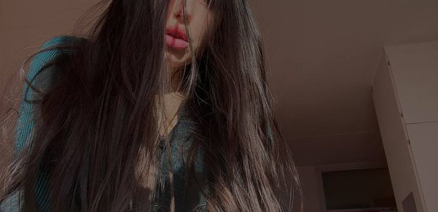 Model - yourcamgirl lucky