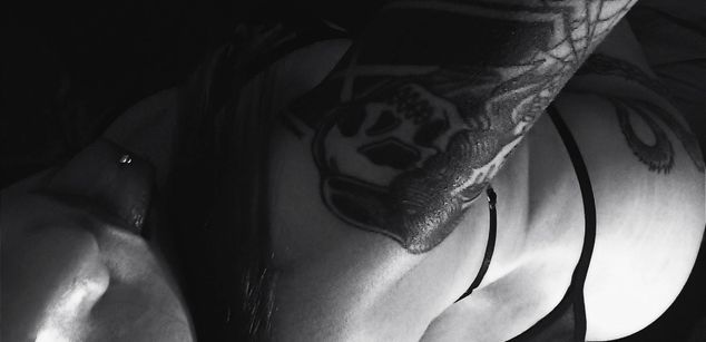 Model - FEET ADDICTION bdsm