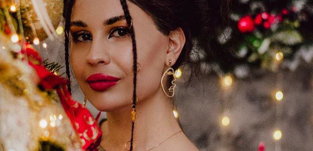 Model - Alina Goddess mistress