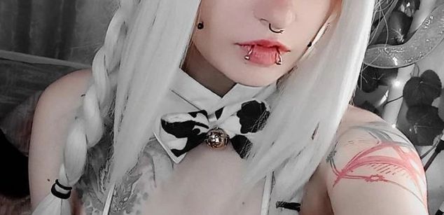 Model - EmmyBunny bigass