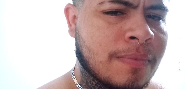 Model - Joel_Salazar pussy