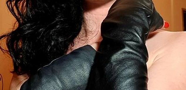 Model - Dalia Lavish squirt