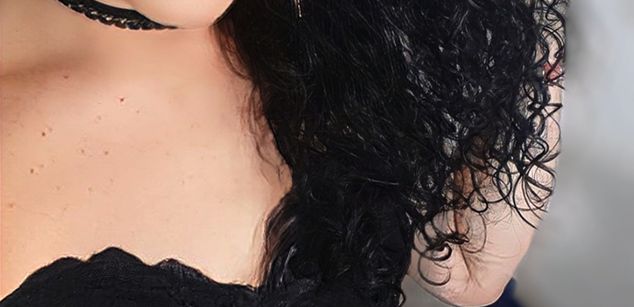 Model - Charlotte sijanz lenceria