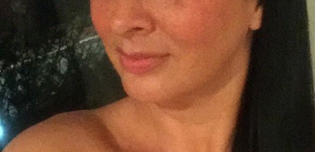 Model - Hellen_ cheerful