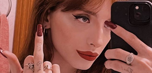 Model - Lizzy Grand sexy