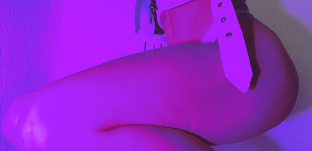 Model - kitty bigass