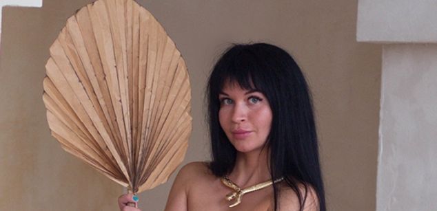 Model - Kleoxxx bigboobs