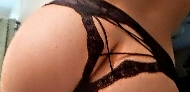 Model - Anastasia LOve strip