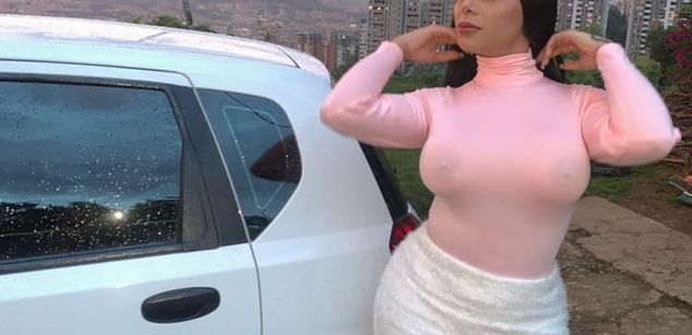 Model - AbbeyKhaled joven