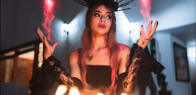 Model - AbbieRhondes fingering