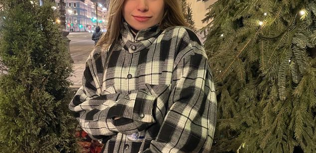 Model - Caitlin_Carey natural