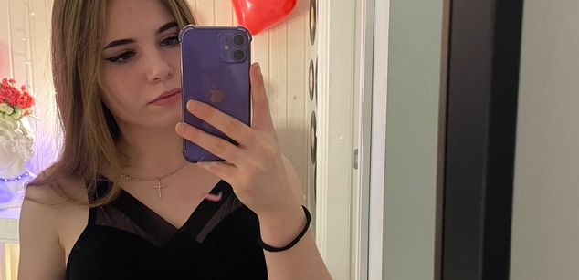 Model - Caitlin_Carey natural