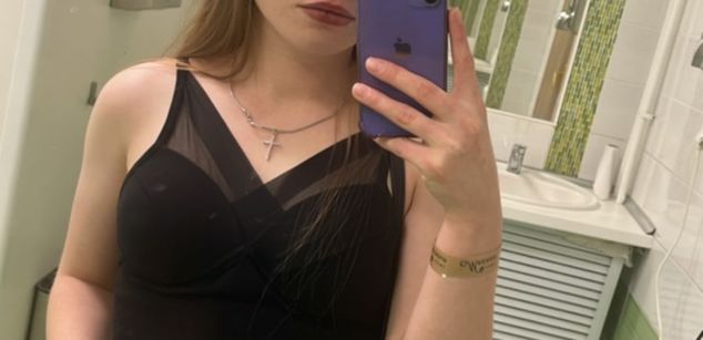 Model - Caitlin_Carey natural