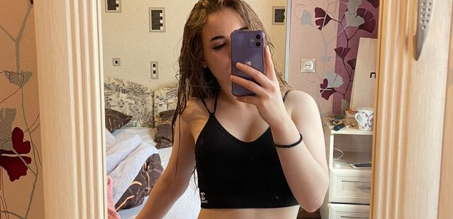 Model - Caitlin_Carey natural