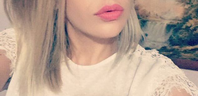 Model - AmeliaHot bigass