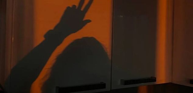 Model - NaomiLisss slim