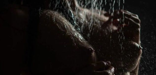 Model - NaomiLisss slim