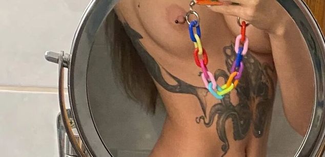 Model - NaomiLisss slim