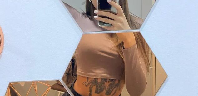 Model - NaomiLisss slim