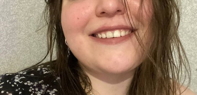 Model - Amelia_Kiss_ hairpussy