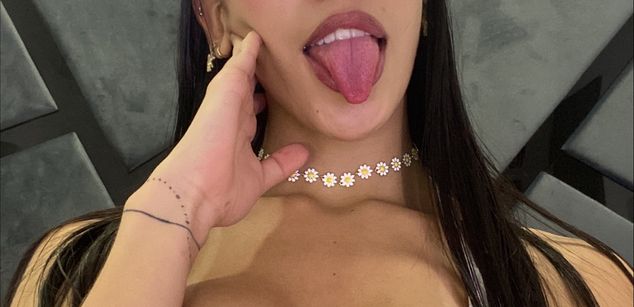 Model - KylieWhite joi