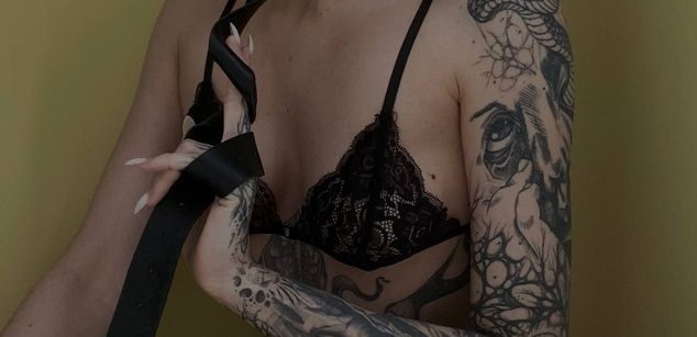 Model - NaomiLisss slim