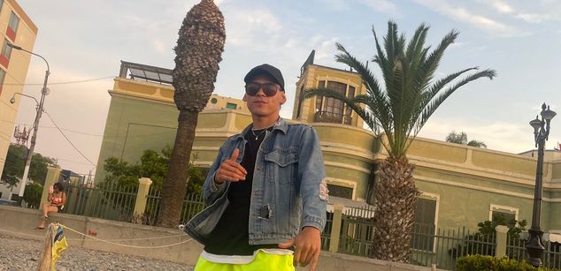 Model - Poysonsam bisexual