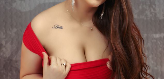 Model - BelleLaFleur cei