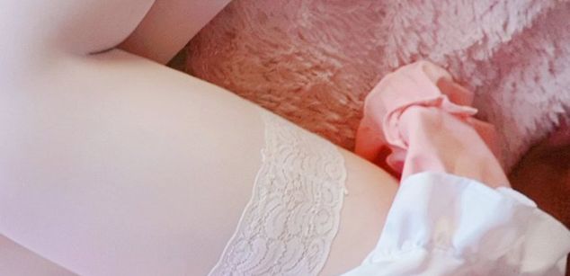 Model - Stefanie bigass