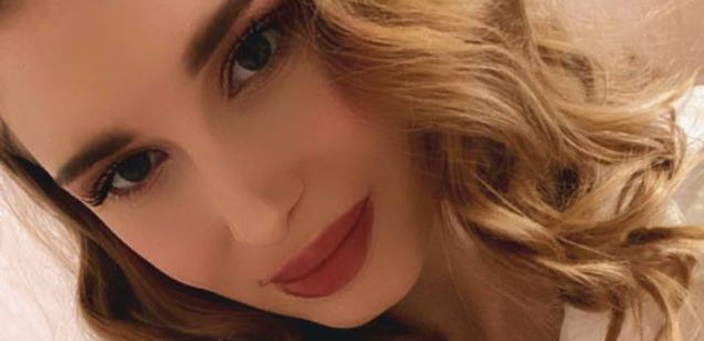 Model - Anastasiya edge