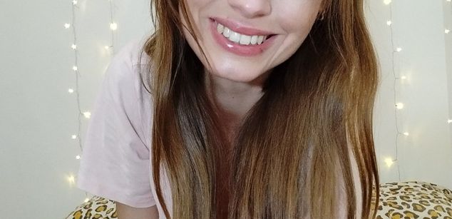 Model - Lilly Sparkles latina