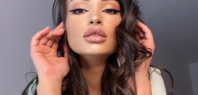 Model - ALYSSIA KENT mistress