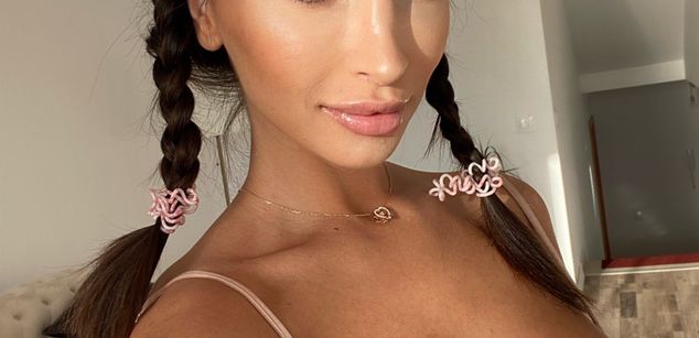 Model - ALYSSIA KENT mistress