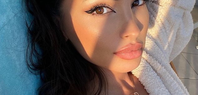 Model - ALYSSIA KENT mistress