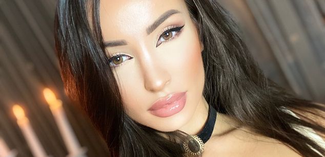 Model - ALYSSIA KENT mistress